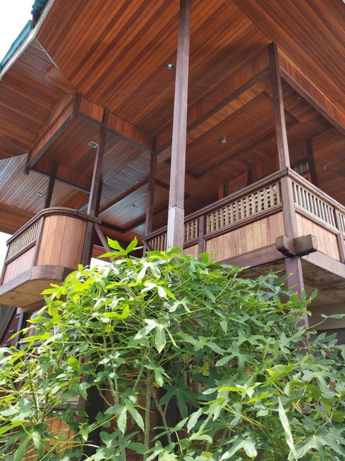 Sunset Guest House & Bar Bunaken Kültér fotó