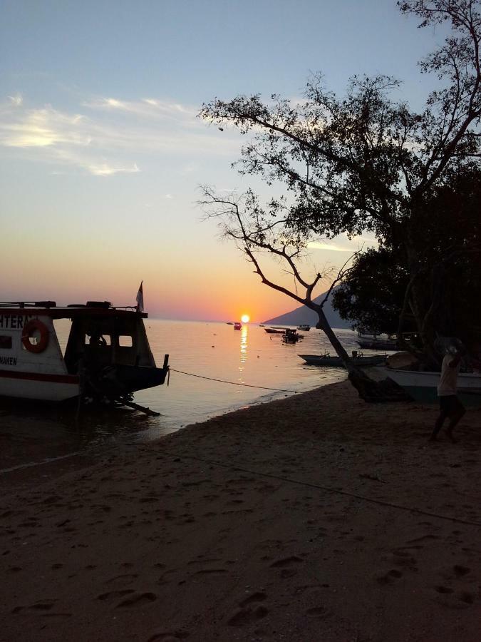 Sunset Guest House & Bar Bunaken Kültér fotó
