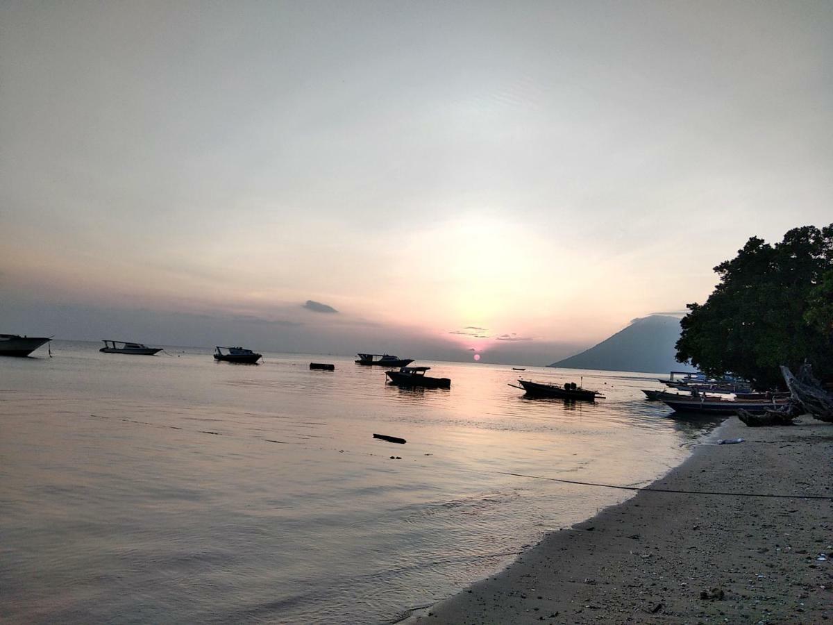 Sunset Guest House & Bar Bunaken Kültér fotó