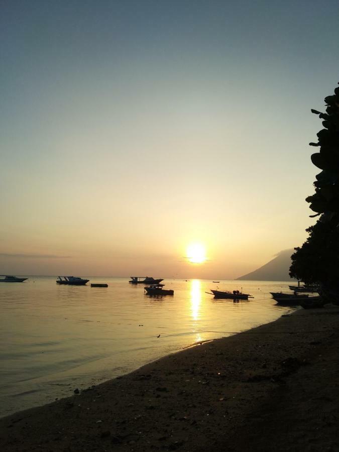 Sunset Guest House & Bar Bunaken Kültér fotó